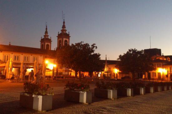Just Like Home - Casa Do Sobreiro Velho Em Cerveira วีลาโนวา เด เซอร์เวย์รา ภายนอก รูปภาพ